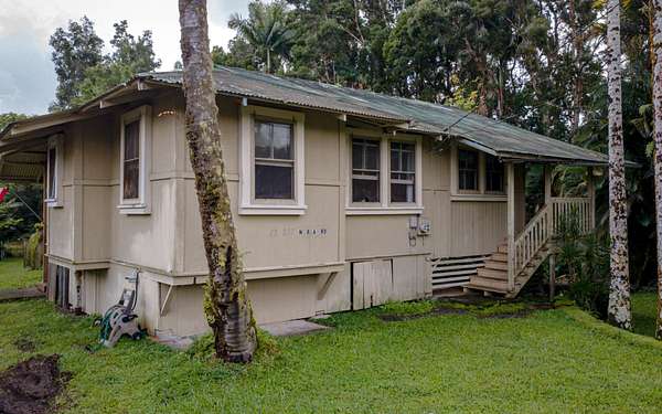 2.36 Acres of Land with Home for Sale in Mountain View, Hawaii