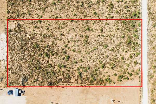 4 Acres of Residential Land for Sale in Seminole, Texas