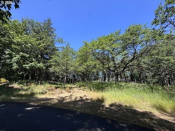 2.52 Acres of Residential Land for Sale in Hood River, Oregon