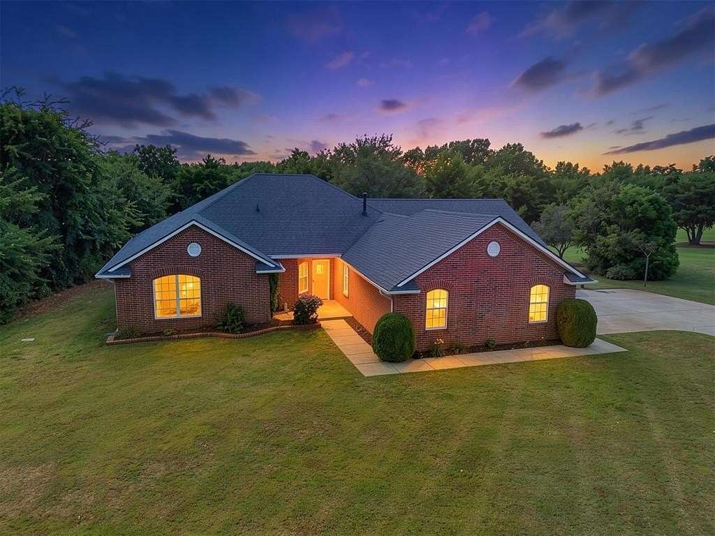 2.19 Acres of Land with Home for Sale in Mustang, Oklahoma