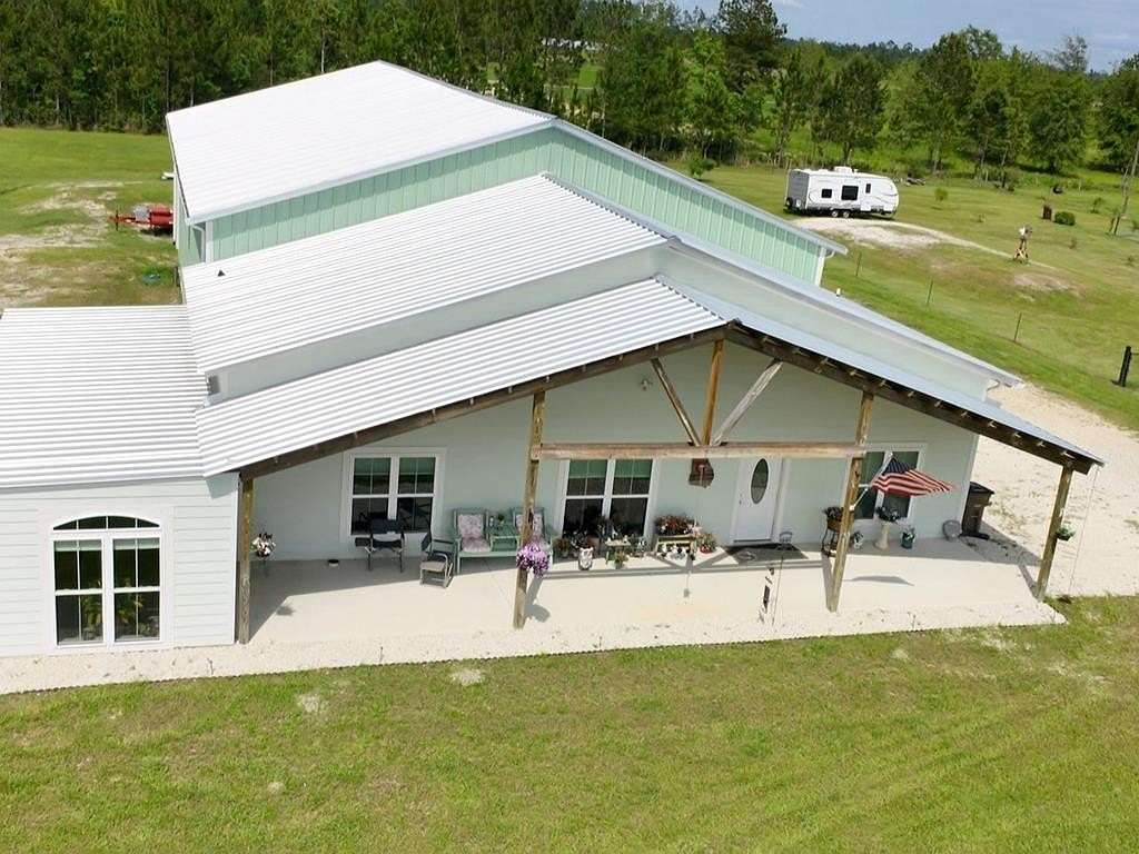 1.5 Acres of Land with Home for Sale in Wewahitchka, Florida