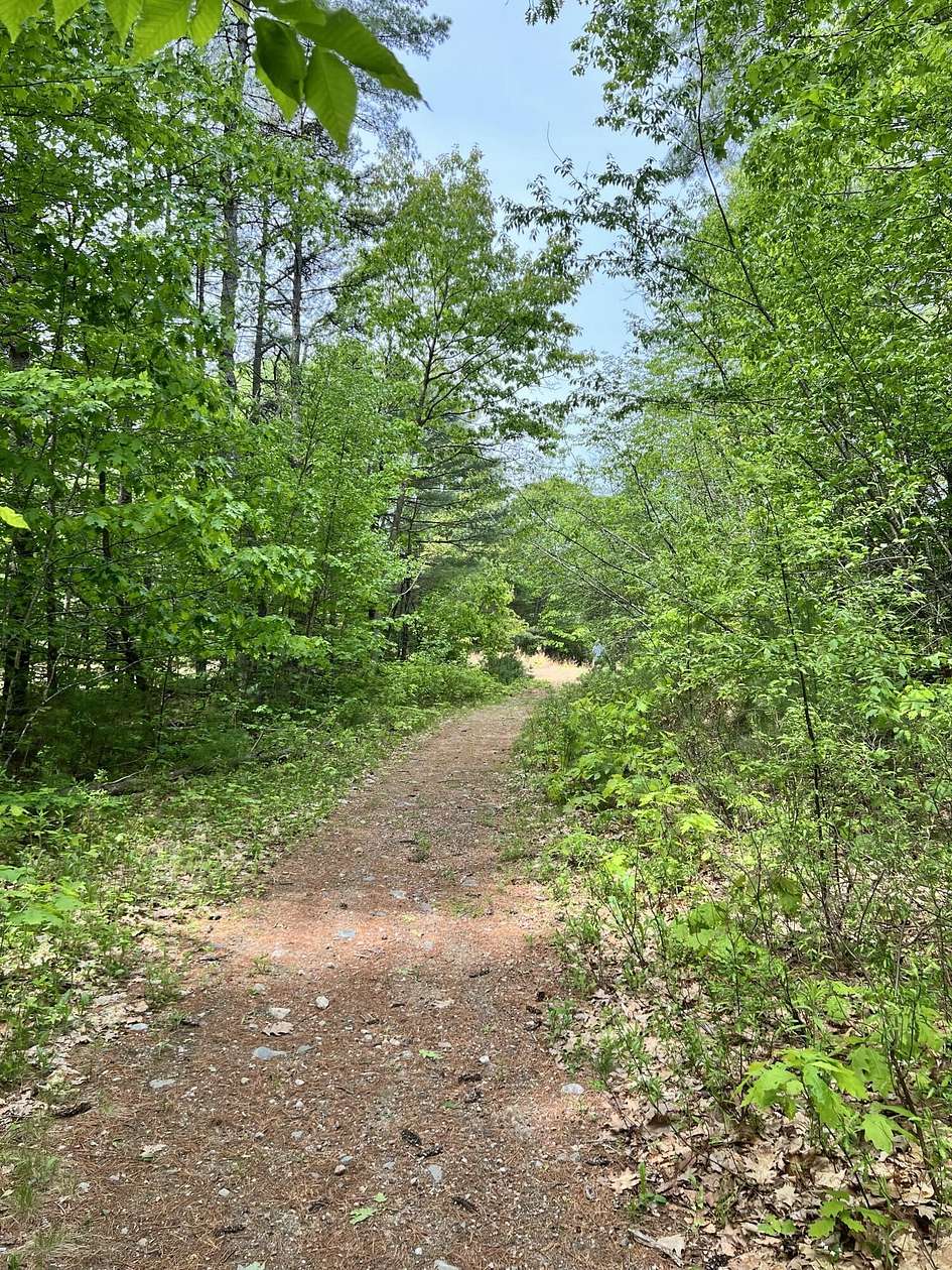 10 Acres of Residential Land for Sale in Topsham, Maine