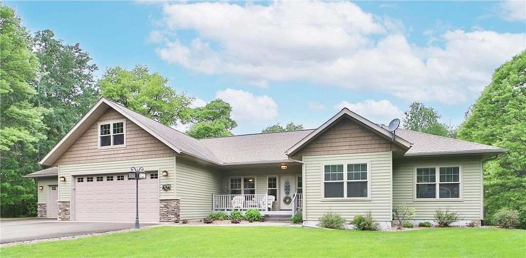 2.32 Acres of Land with Home for Sale in Nisswa, Minnesota