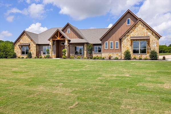 4.14 Acres of Land with Home for Sale in Cresson, Texas