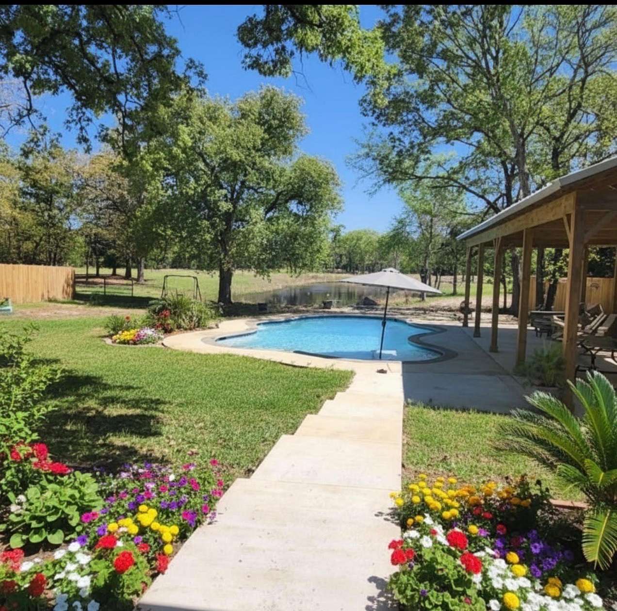 15 Acres of Recreational Land with Home for Sale in Athens, Texas