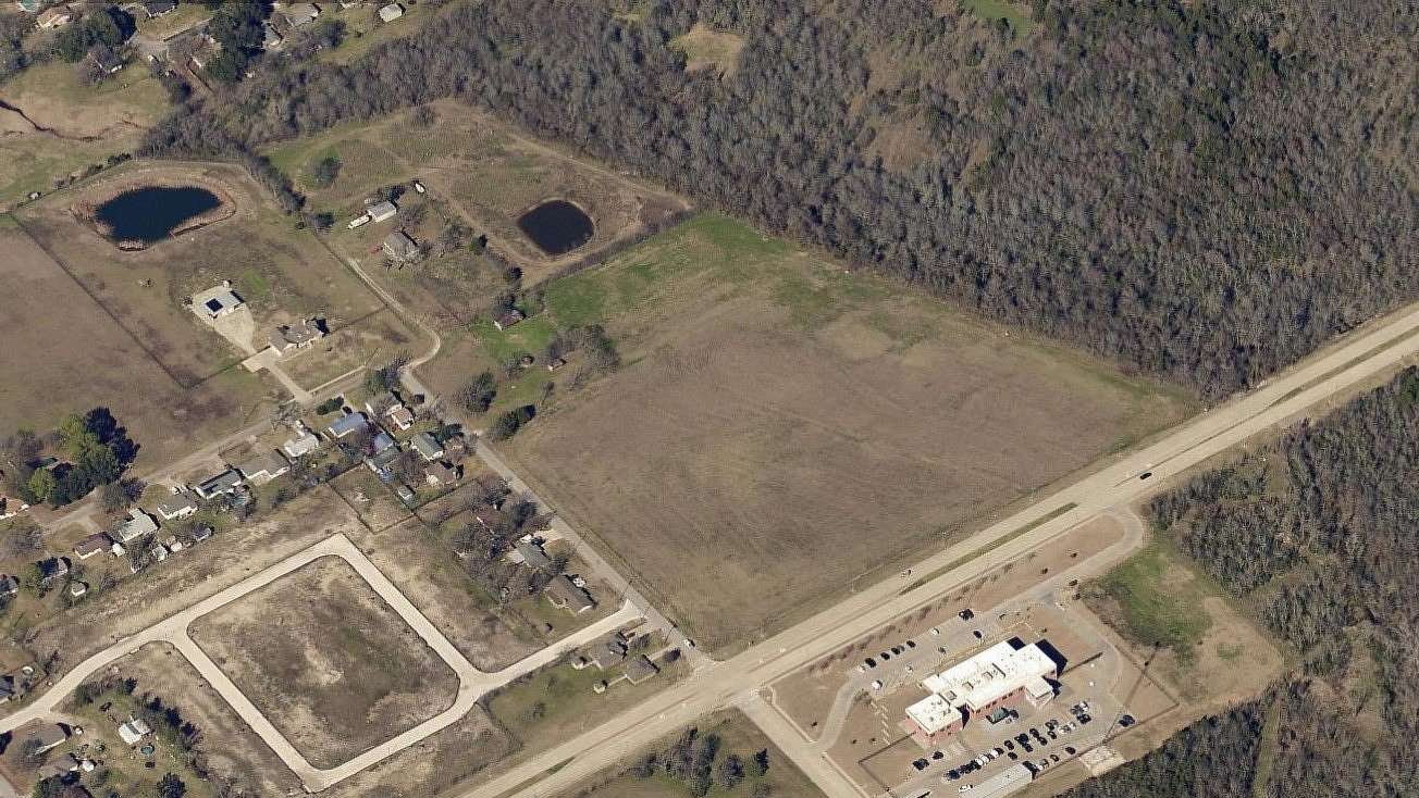 15.6 Acres of Commercial Land for Sale in Terrell, Texas