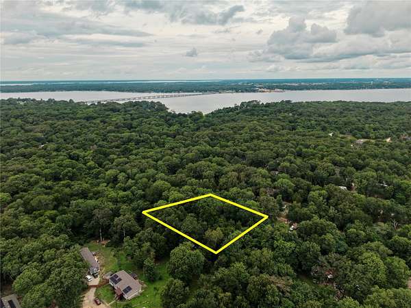 1.1 Acres of Residential Land for Sale in Mabank, Texas