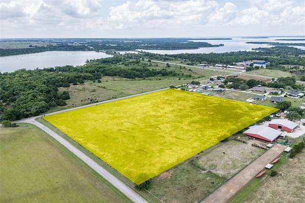 10.8 Acres of Land for Sale in Tioga, Texas