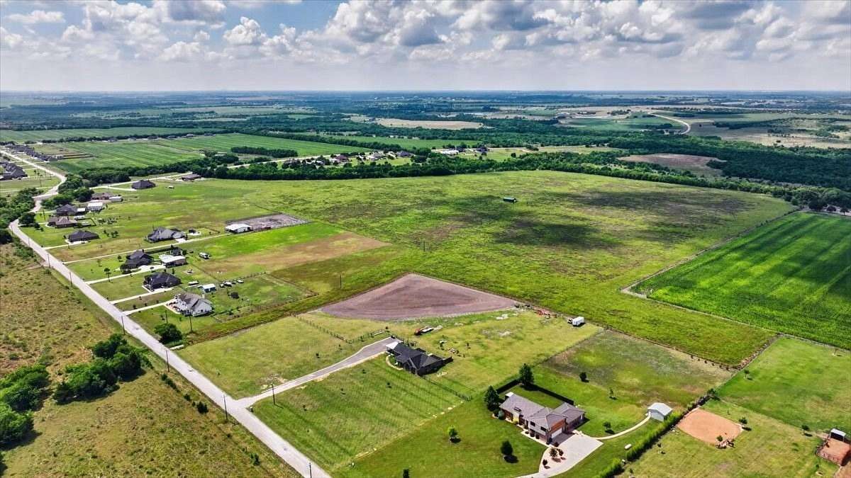 72.4 Acres of Agricultural Land for Sale in Palmer, Texas