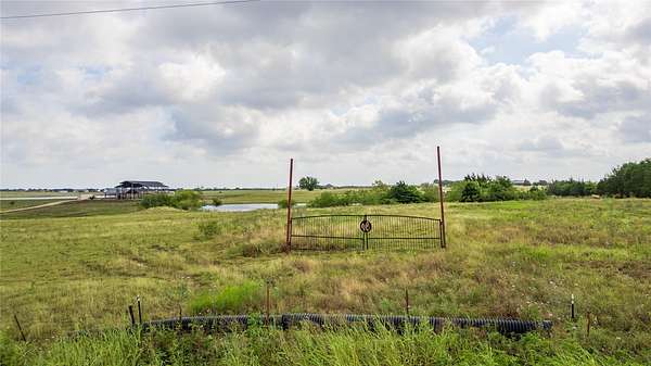 21.3 Acres of Land for Sale in Ennis, Texas
