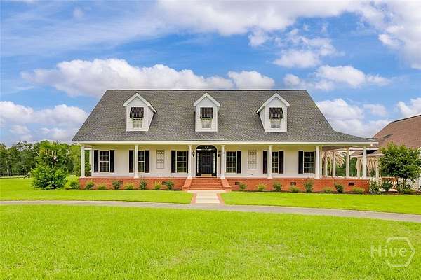 100 Acres of Land with Home for Sale in Claxton, Georgia