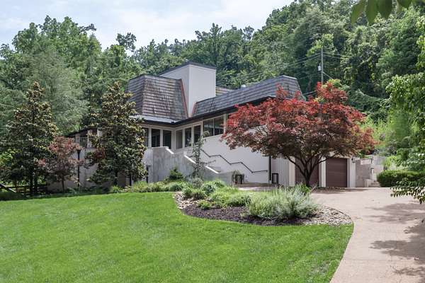 2.3 Acres of Land with Home for Sale in Nashville, Tennessee