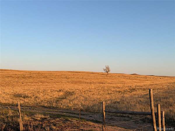 305 Acres of Land for Sale in Simla, Colorado