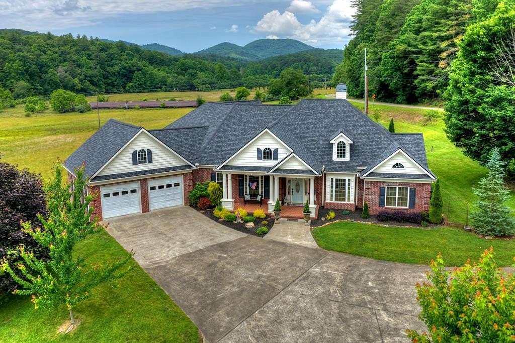 9.15 Acres of Land with Home for Sale in Blue Ridge, Georgia