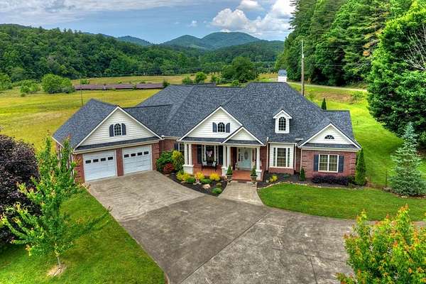 9.15 Acres of Land with Home for Sale in Blue Ridge, Georgia