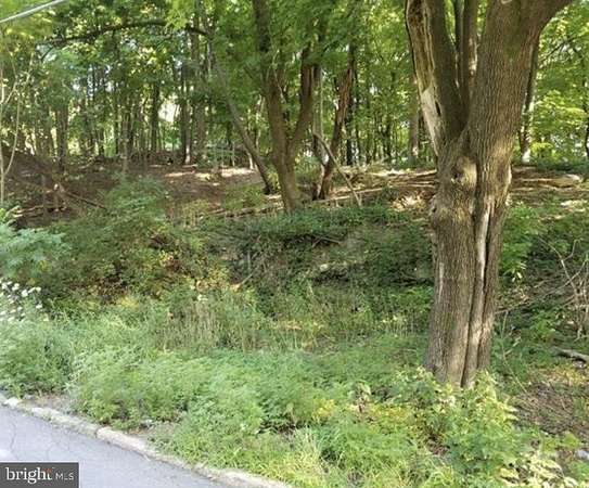 0.33 Acres of Land for Sale in Pottsville, Pennsylvania