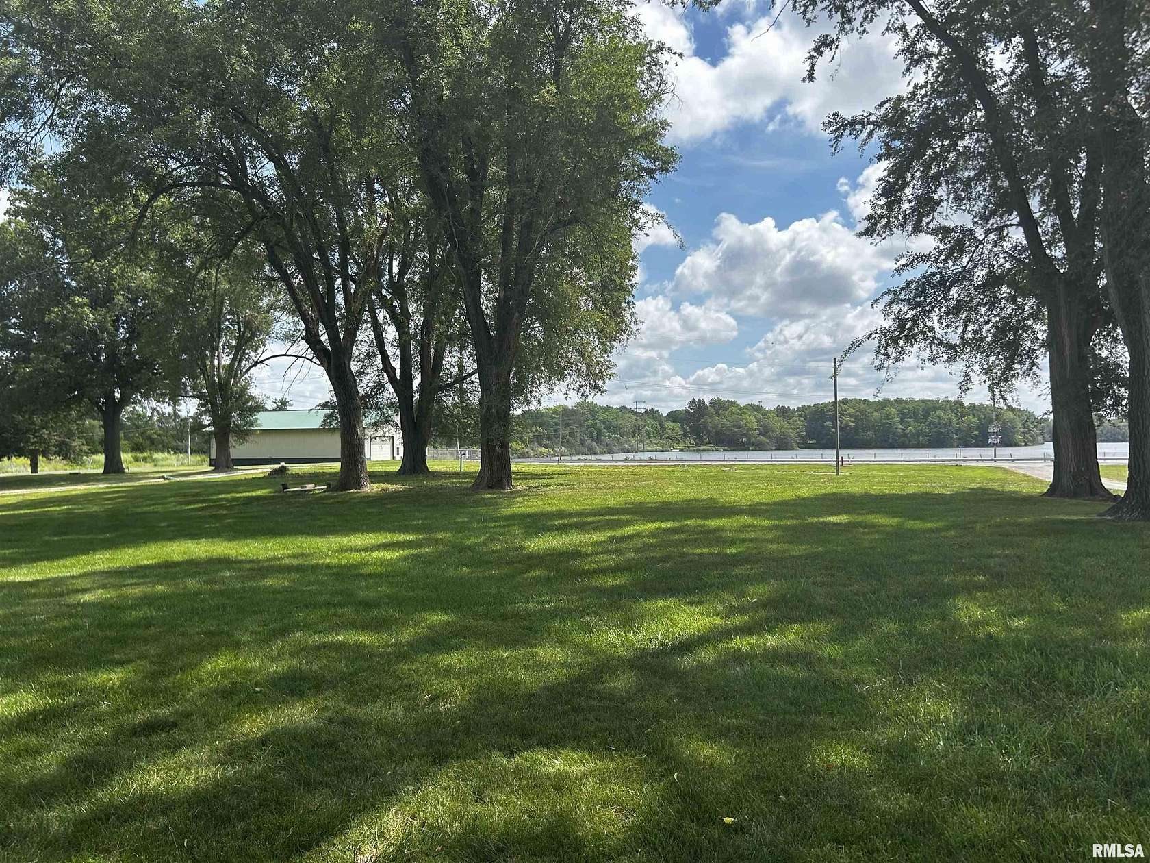 1.3 Acres of Residential Land for Sale in Tovey, Illinois
