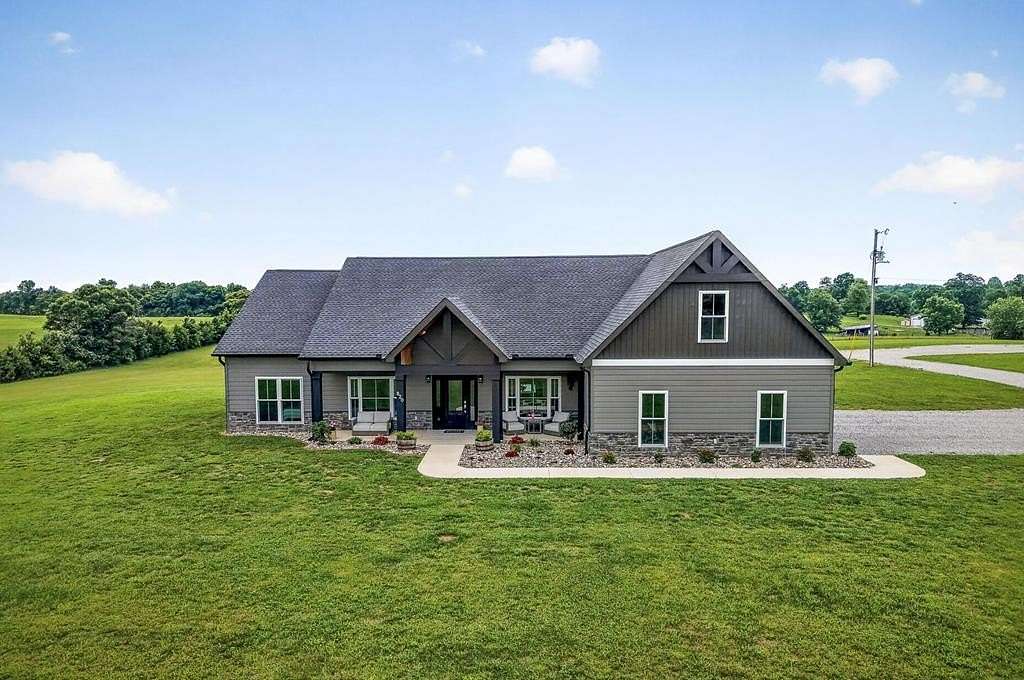6 Acres of Land with Home for Sale in Sparta, Tennessee