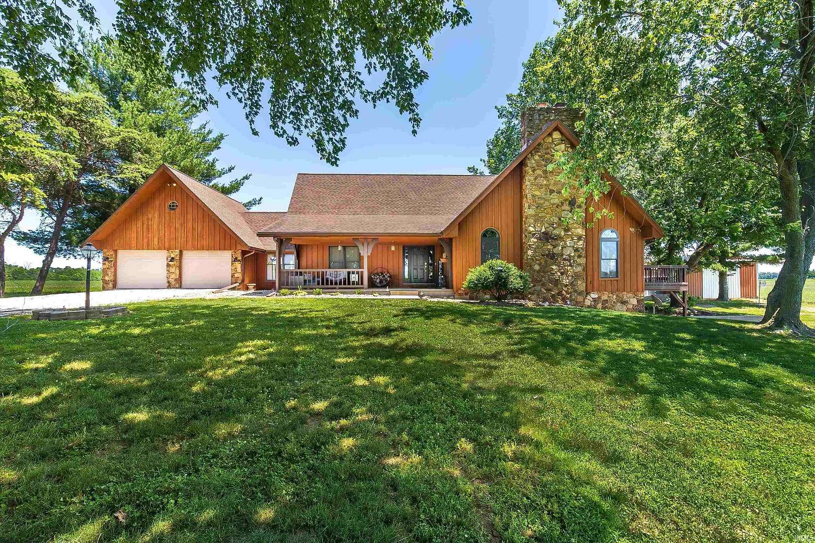 2.56 Acres of Land with Home for Sale in Carlisle, Indiana
