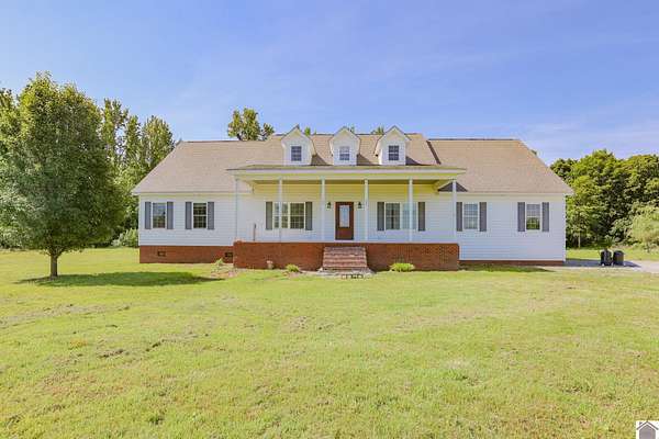 11 Acres of Land with Home for Sale in Paducah, Kentucky