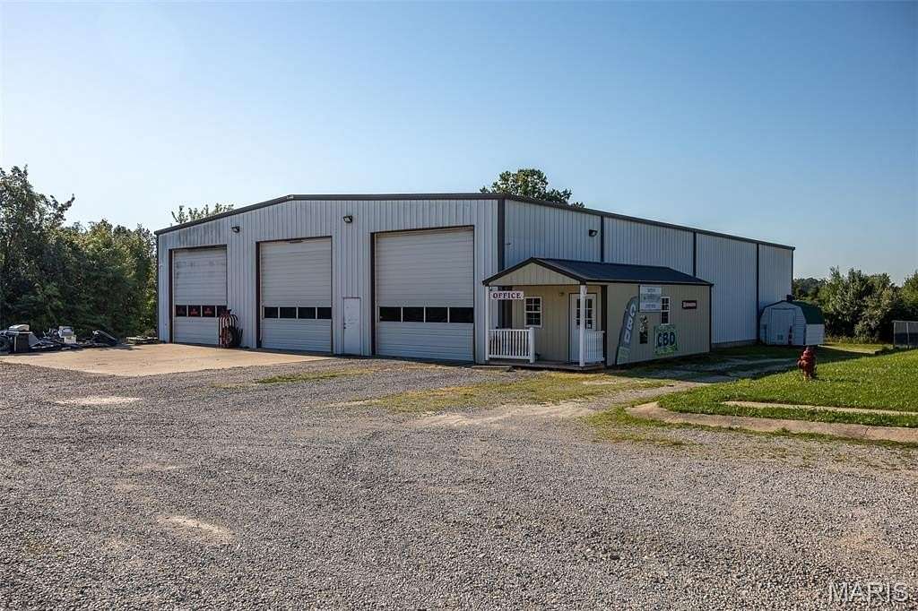 4 Acres of Commercial Land for Sale in Lebanon, Missouri
