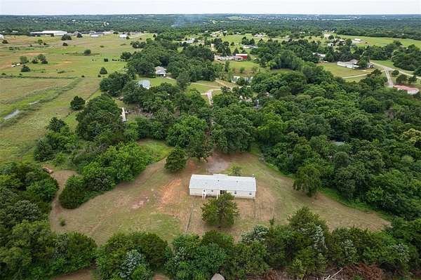 1.5 Acres of Land with Home for Sale in Guthrie, Oklahoma