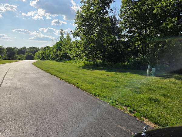 1 Acre of Residential Land for Sale in Dixon, Illinois
