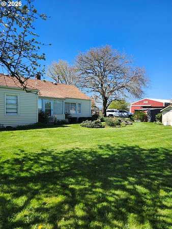 2 Acres of Land with Home for Sale in Amity, Oregon