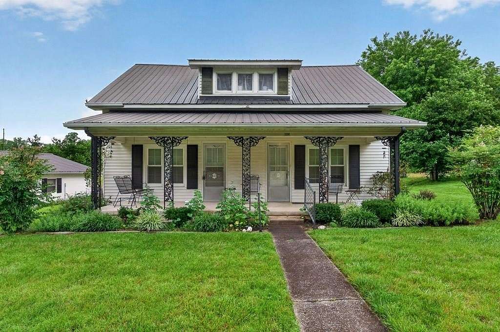 12 Acres of Land with Home for Sale in Cookeville, Tennessee
