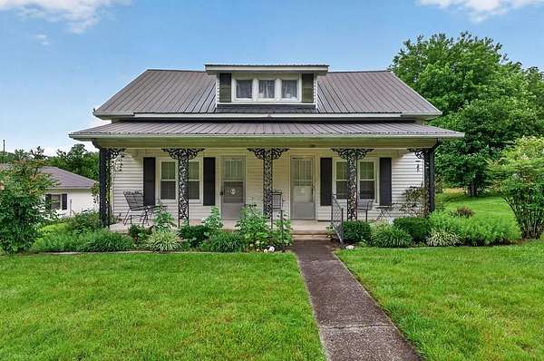 12 Acres of Land with Home for Sale in Cookeville, Tennessee