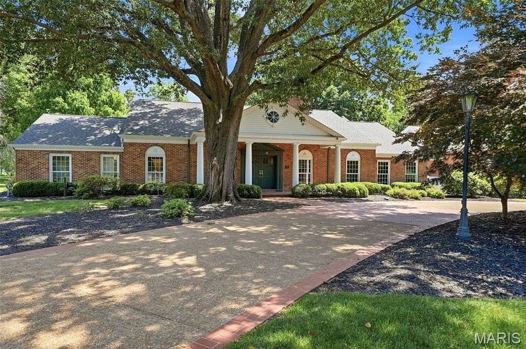 1.8 Acres of Land with Home for Sale in Ladue, Missouri