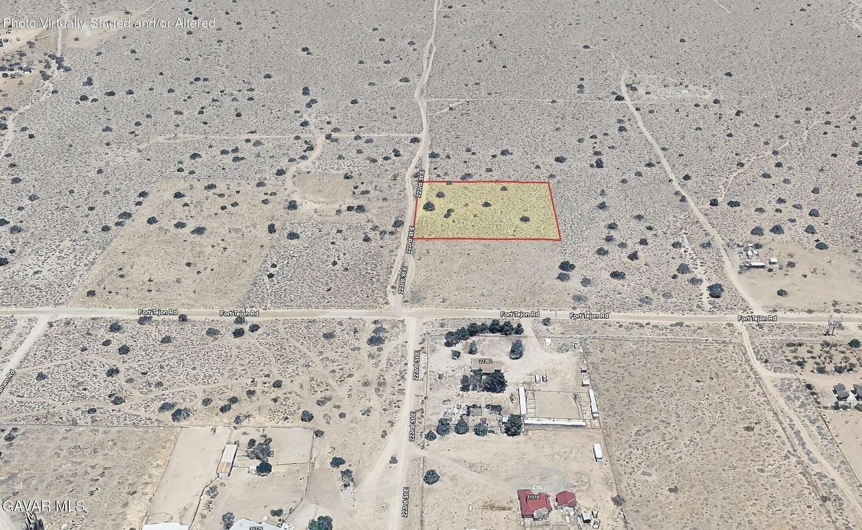2.52 Acres of Land for Sale in Llano, California