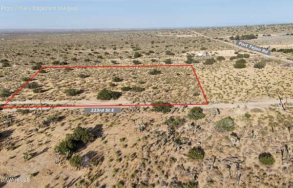 2.52 Acres of Land for Sale in Llano, California