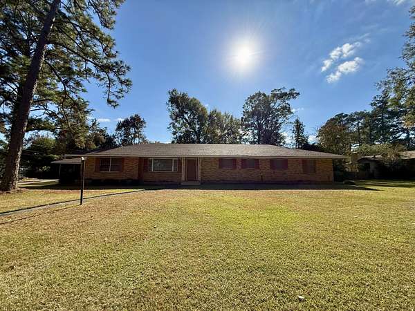 150 Acres of Land with Home for Sale in Columbia, Mississippi