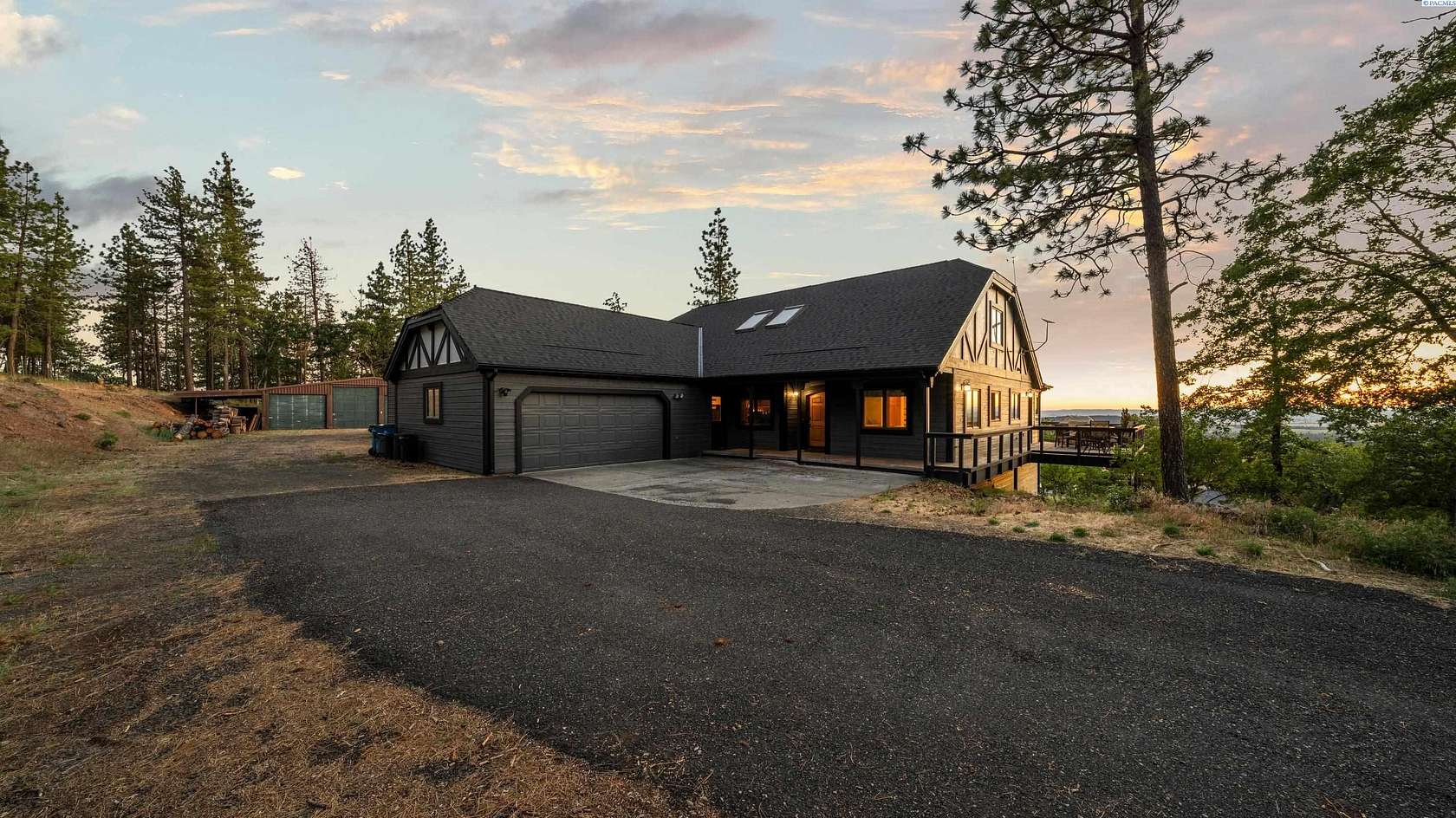 2.69 Acres of Land with Home for Sale in Goldendale, Washington