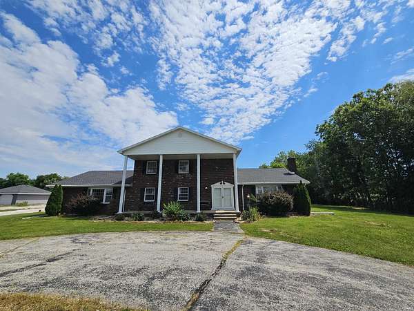 7.46 Acres of Land with Home for Sale in Vincennes, Indiana