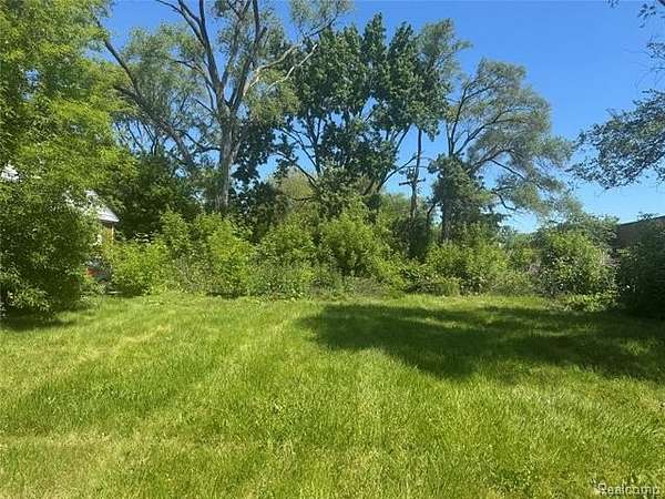 0.12 Acres of Residential Land for Sale in Roseville, Michigan