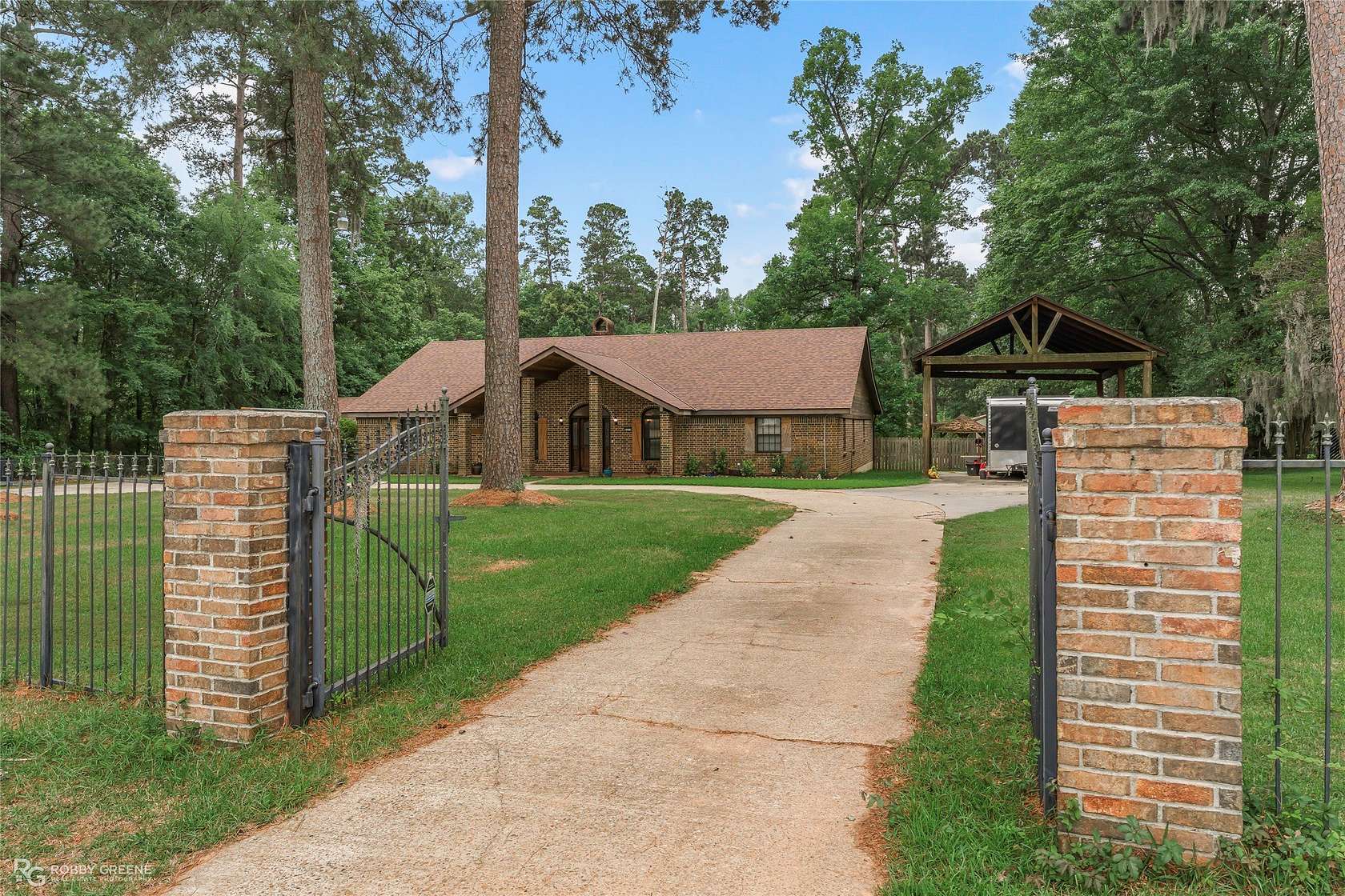 5 Acres of Land with Home for Sale in Shreveport, Louisiana