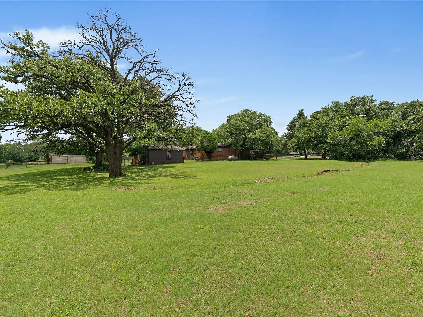 8.12 Acres of Land with Home for Sale in Mansfield, Texas