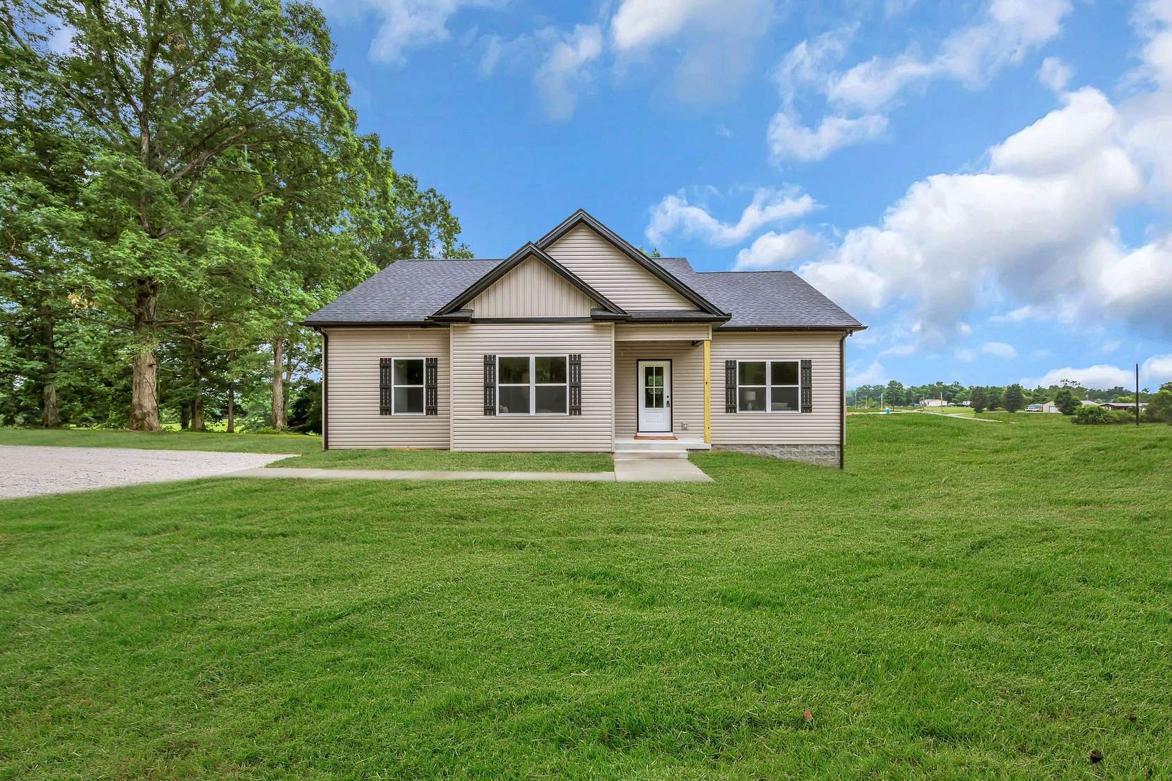 2.17 Acres of Land with Home for Sale in Dickson, Tennessee
