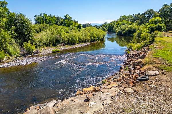 7 Acres of Land with Home for Sale in Palo Cedro, California