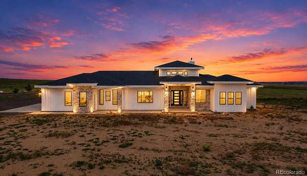 31.4 Acres of Agricultural Land with Home for Sale in Hudson, Colorado