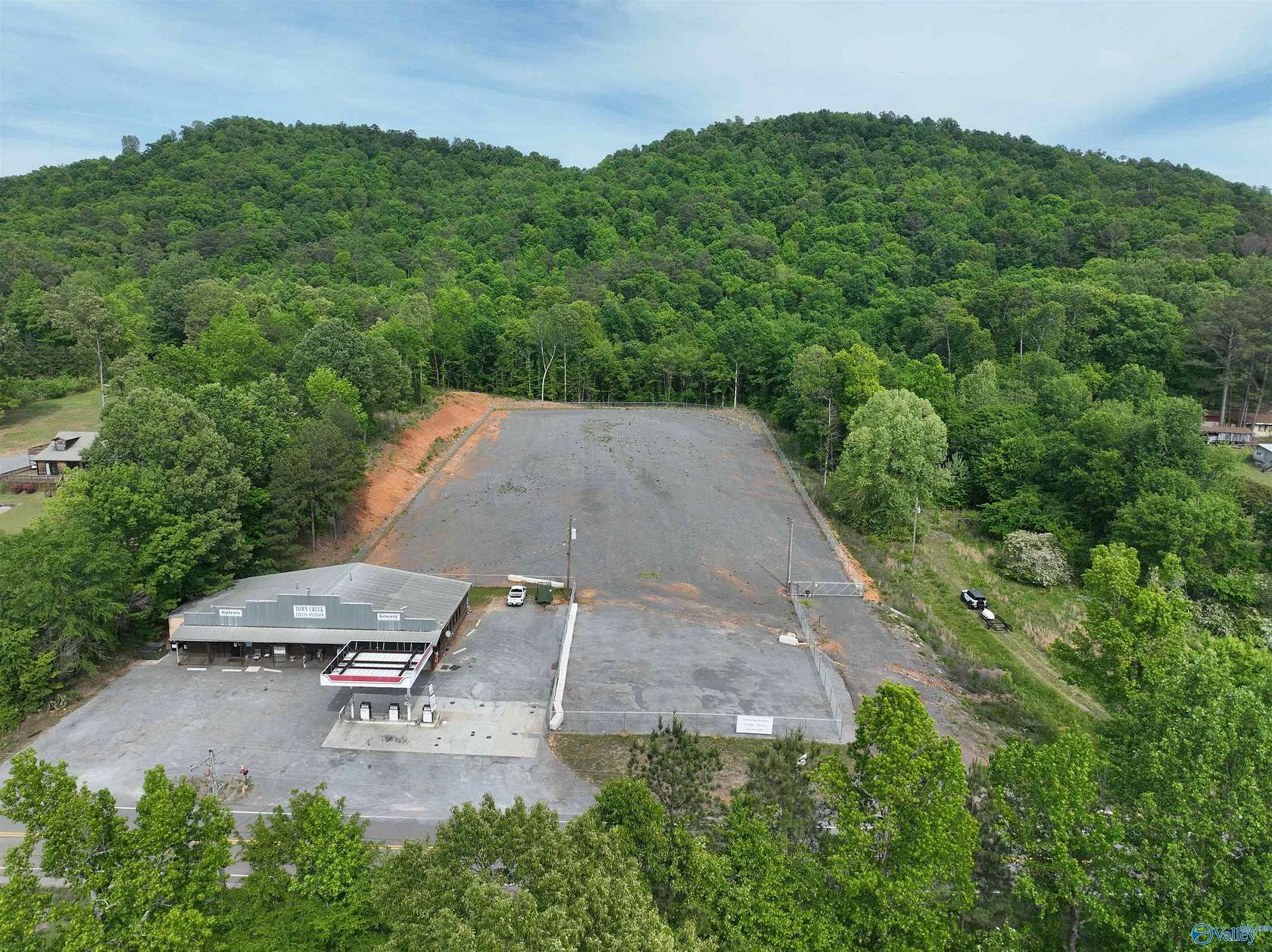 3.48 Acres of Commercial Land for Sale in Guntersville, Alabama