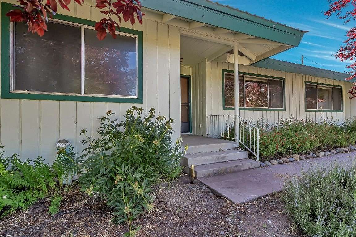 6 Acres of Land with Home for Sale in Gazelle, California