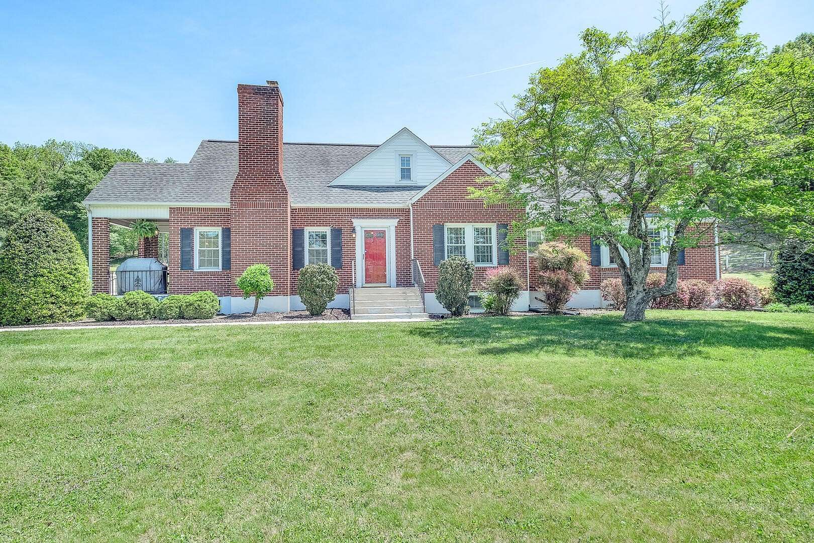 2.74 Acres of Land with Home for Sale in Troutville, Virginia