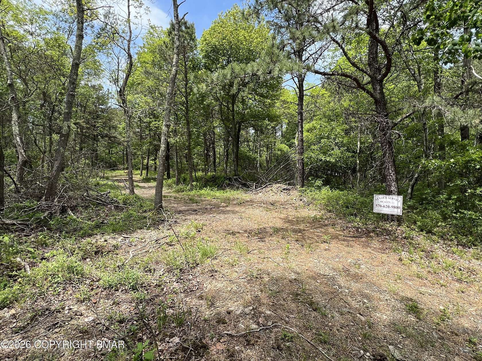 1.15 Acres of Residential Land for Sale in Blakeslee, Pennsylvania