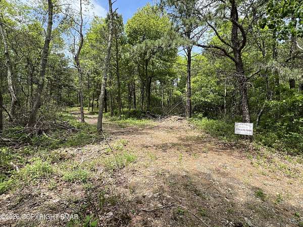 1.15 Acres of Residential Land for Sale in Blakeslee, Pennsylvania