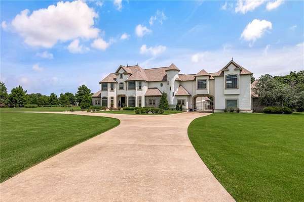 4.1 Acres of Land with Home for Sale in Bentonville, Arkansas