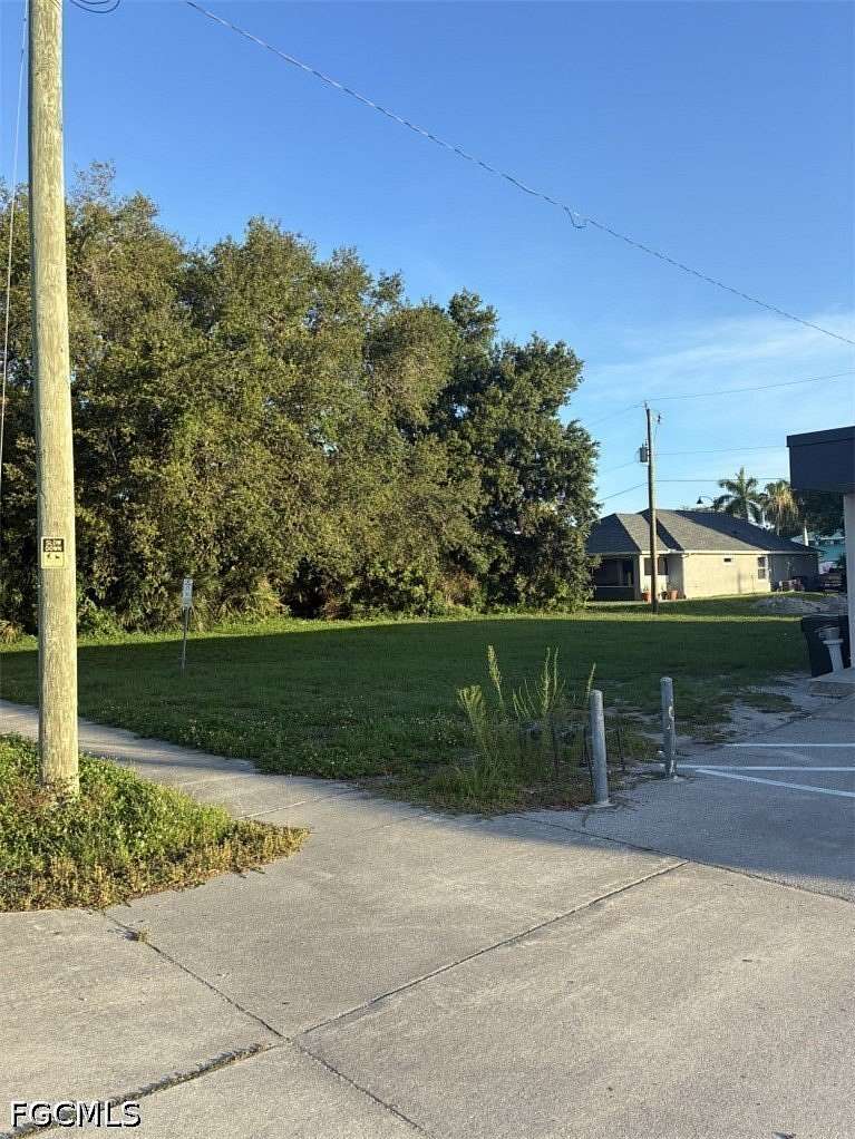 0.3 Acres of Mixed-Use Land for Sale in Fort Myers, Florida