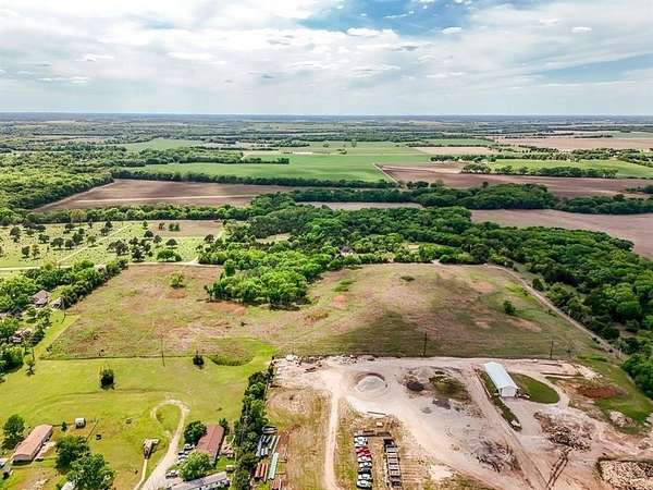 18.4 Acres of Land for Sale in Winfield, Kansas